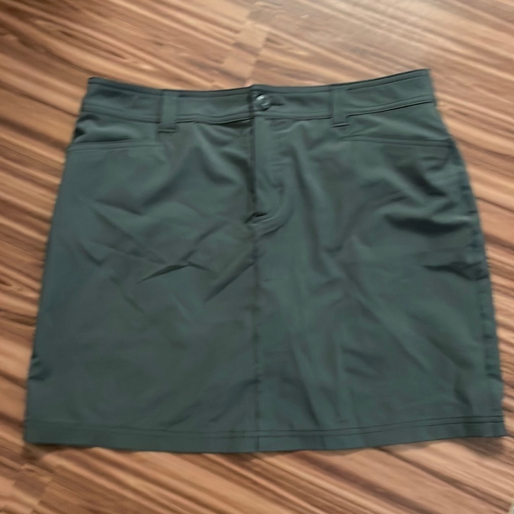 EDDIE Bauer Skort Size 10